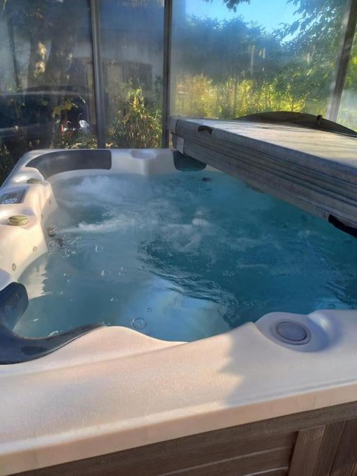 Bas De Villa, 2 Terrasses, Piscine, Spa, Sauna... Neffes Екстер'єр фото